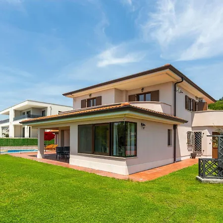 Stunning In With View Casa vacanze