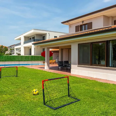 Stunning In With View * Kostrena